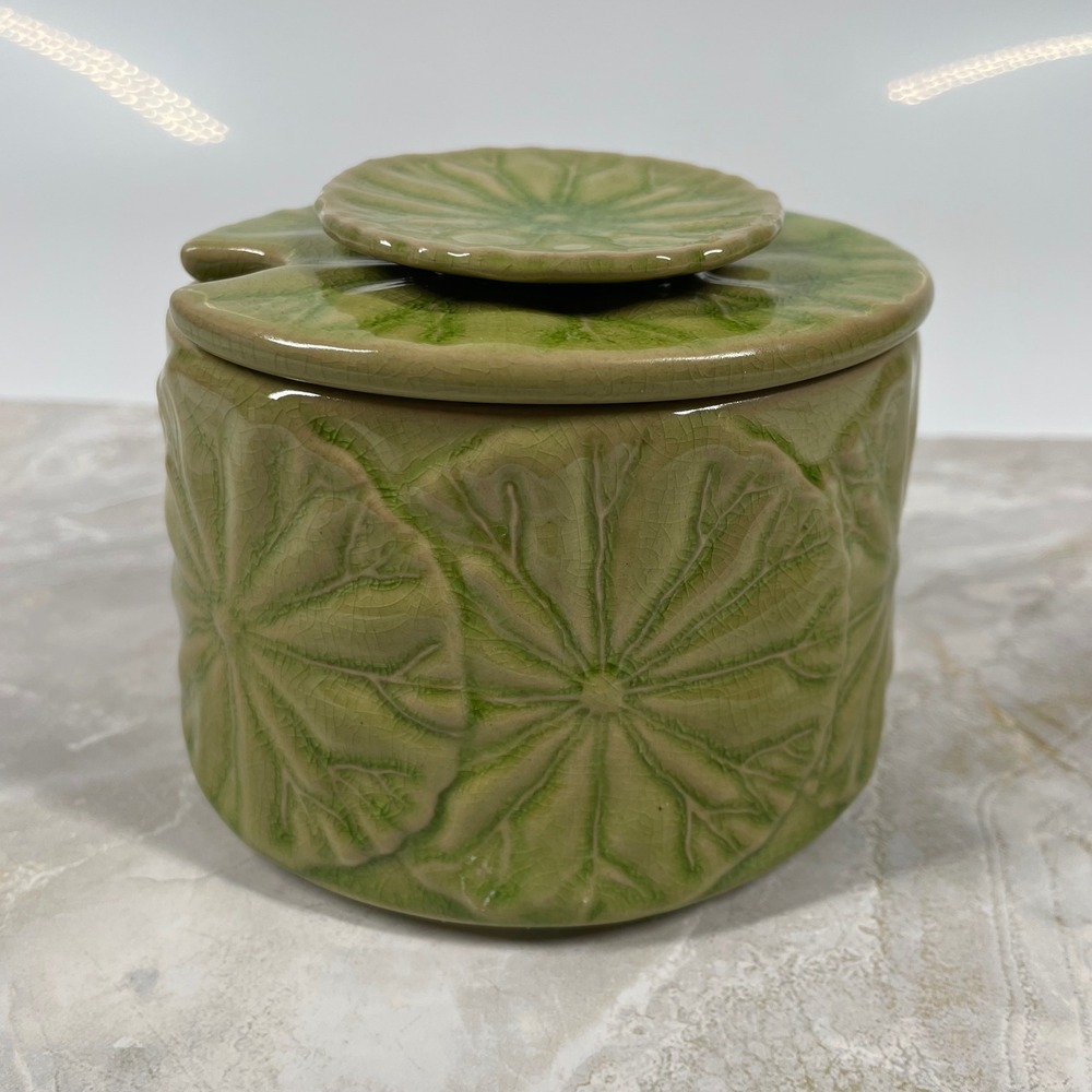 Anthropologie Green Lilypad Sugar Pot (no spoon) Leaf Ceramic Bowl Lidded Jar